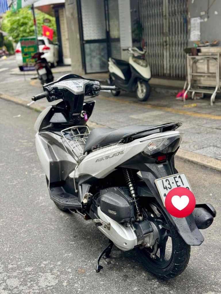 Honda Air Blade 2014 Бело-черный - Госномер 43