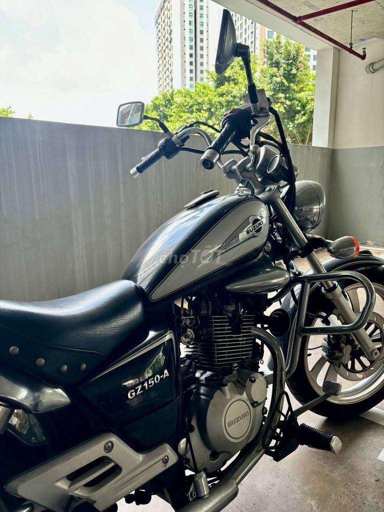Suzuki GZ150-A màu đen bạc. Mua bán Xe máy tại Quận 4 Tp Hồ Chí Minh được đăng bởi Nguyễn Đỗ Thùy Dương hình 3