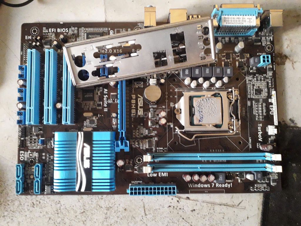 main asus P61 i3 3220, cây H81 i3 4160 xem phim