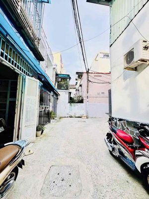 4 P.Ngủ - TRỆT 1 LẦU ĐÚC - 55m2 - EMART PHAN HUY ÍCH, Gò Vấp. Mua bán nhà ở tại Quận Gò Vấp Tp Hồ Chí Minh được đăng bởi Nguyễn Phú Trọng