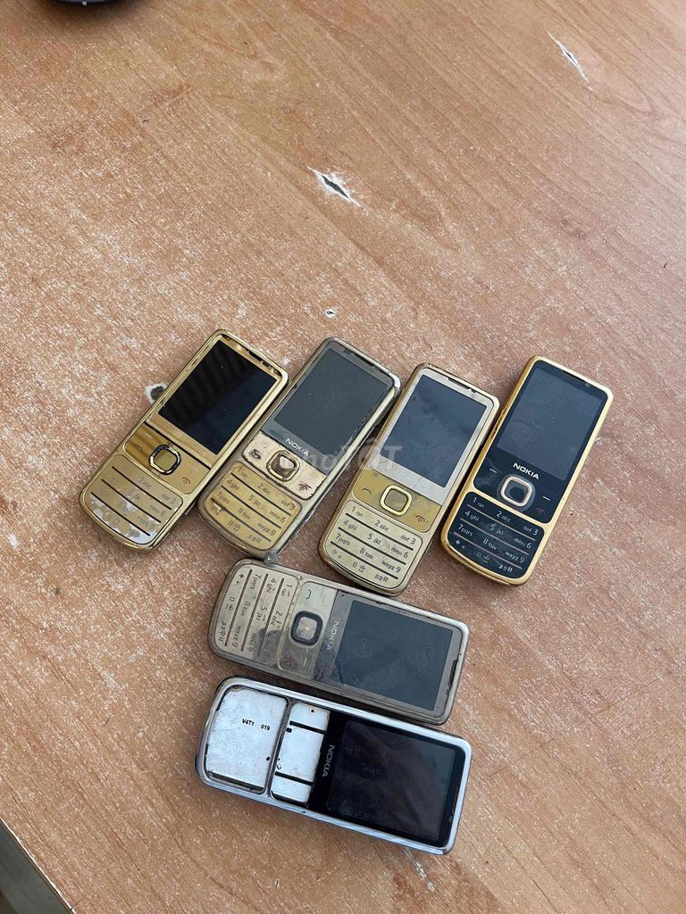 Nokia 6700 Vàng Bạc. Mua bán Điện thoại tại Thị xã Tân Uyên Bình Dương được đăng bởi truong hình 1