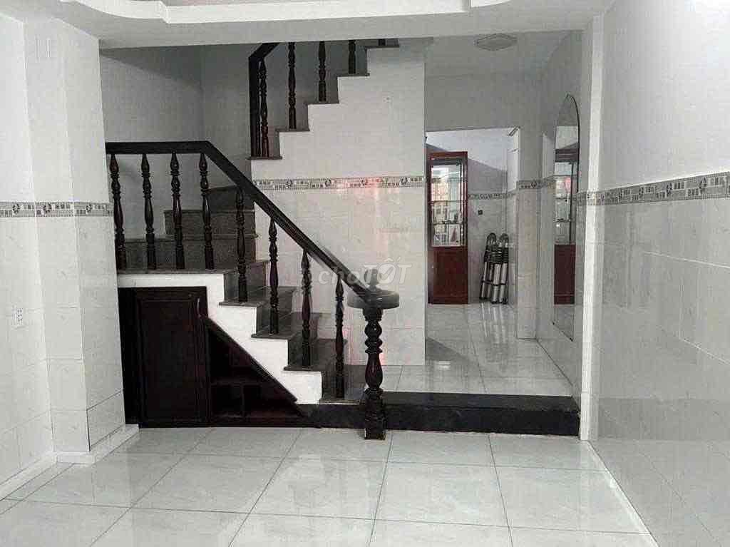 Rent · 4 bd · 48 м² · Quận 7, ул. Đường Huỳnh Tấn Phát