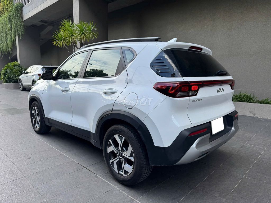 Kia Sonet 2024 màu trắng, xe chính chủ. Mua bán Ô tô tại Quận 12 Tp Hồ Chí Minh được đăng bởi Nhung Nhung 961 hình 6