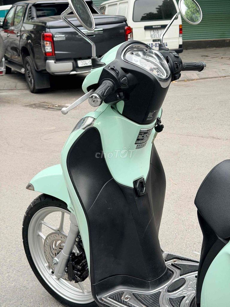 Sh mode 125fi cuối 2016 sơn máy zin 100% đại chất. Mua bán Xe máy tại Quận Cầu Giấy Hà Nội được đăng bởi nguyễn bích thuỷ hình 14