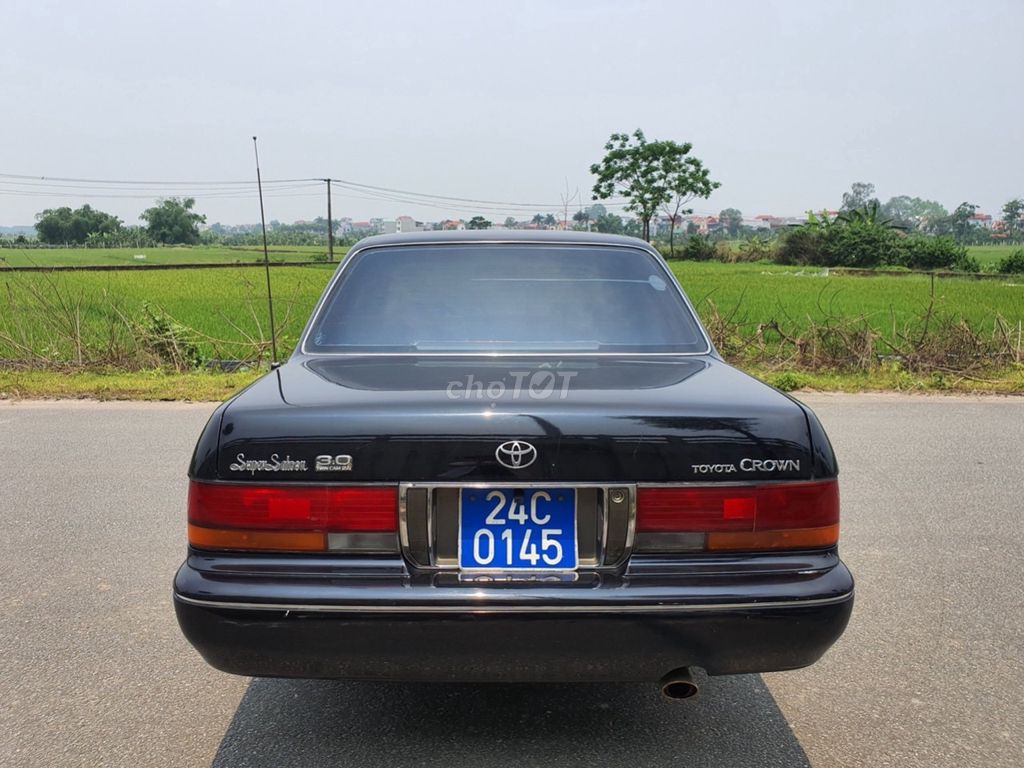 0913668879 - Toyota Crown 3.0 MT - SX 1993