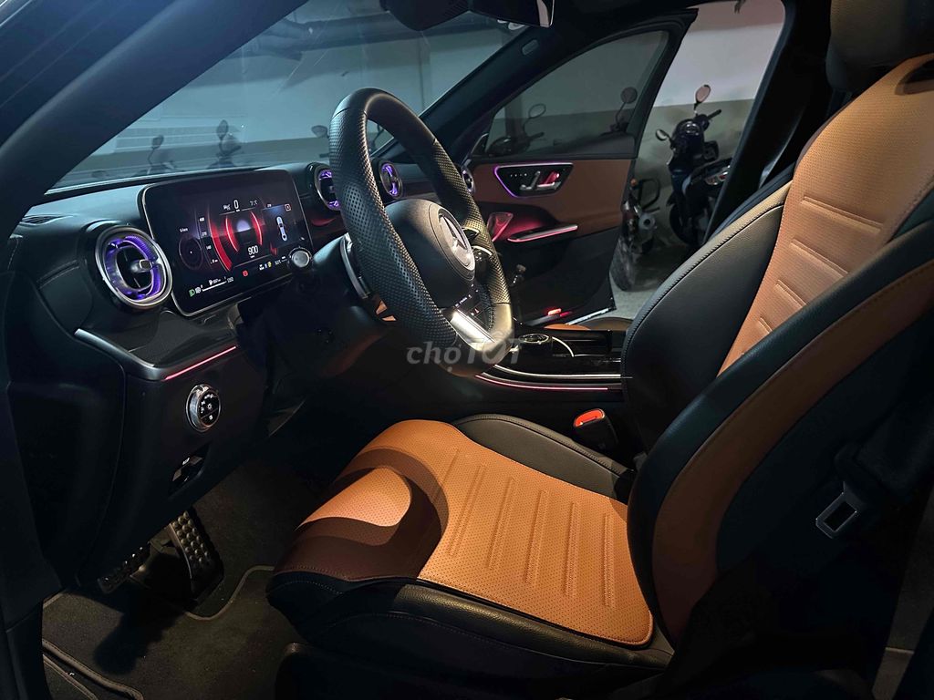 Mercedes Benz C Class 2022 C300 AMG - 6777 km