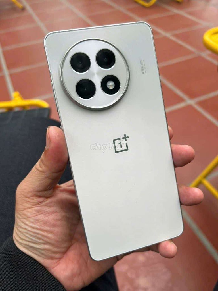 OnePlus 13R 256GB Bạc. Mua bán Điện thoại tại Thành phố Mỹ Tho Tiền Giang được đăng bởi Nguyễn Minh Sáng  hình 1