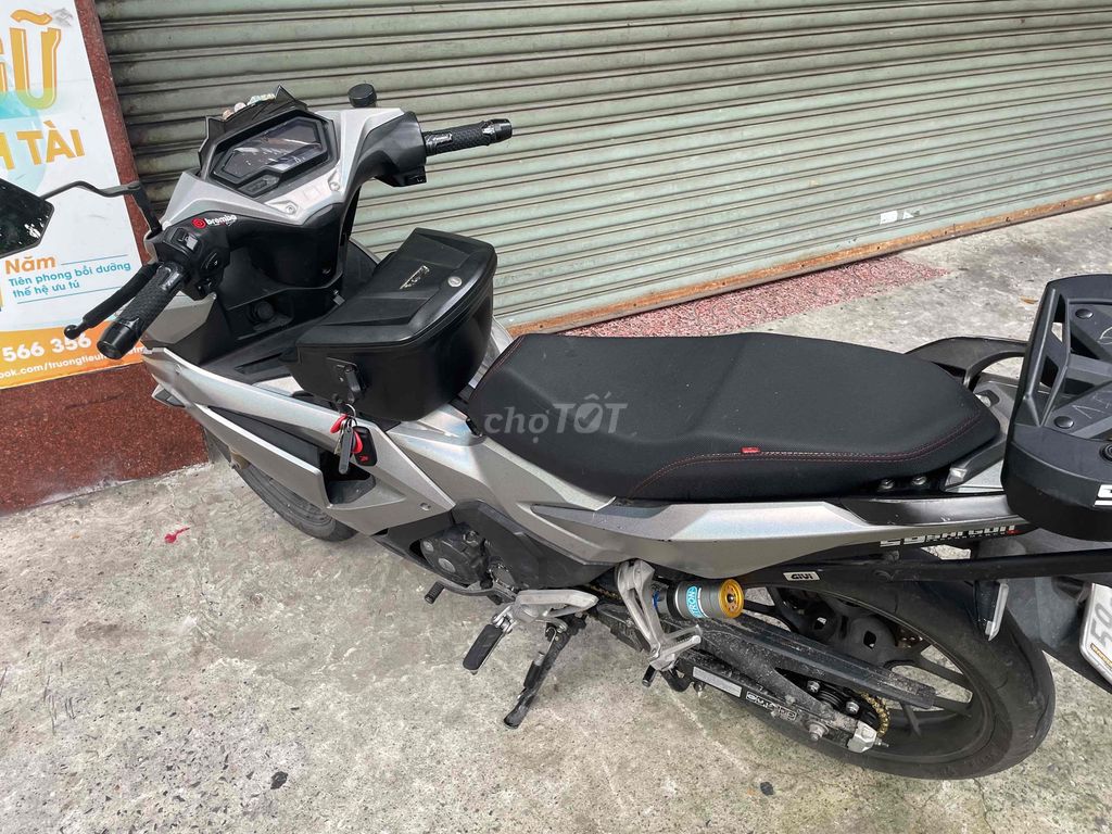 Honda Winner X màu xám. Mua bán Xe máy tại Quận 3 Tp Hồ Chí Minh được đăng bởi Đức Anh hình 2