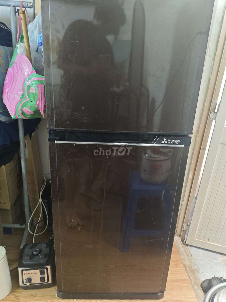 Tủ lạnh Mitsubishi Electric Đen 200L. Mua bán Tủ lạnh tại Quận 3 Tp Hồ Chí Minh được đăng bởi Ninh Trần hình 1