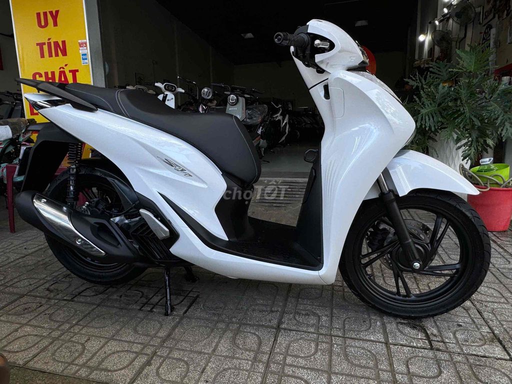 Honda SH Nam 125cc 2021 Trắng đen Sporty. Mua bán Xe máy tại Thành phố Buôn Ma Thuột Đắk Lắk được đăng bởi Ngô quốc Việt  hình 3