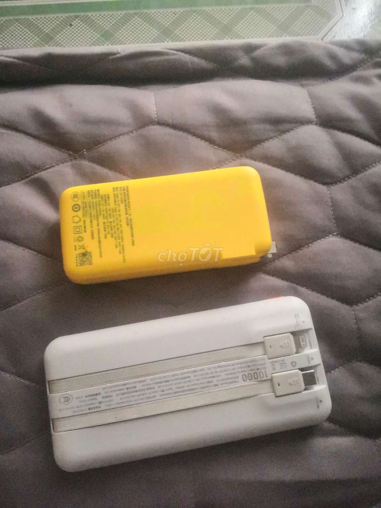 Sạc dự phòng Vàng 10000 mAh. Mua bán Phụ kiện (Màn hình, Chuột...) tại Thành phố Thái Bình Thái Bình được đăng bởi Đức Anh hình 1