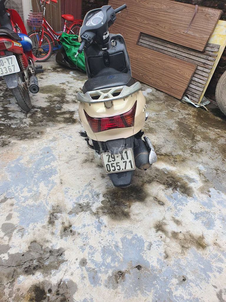 Honda Lead 2011 108cc Желто-Черный Вьетнам