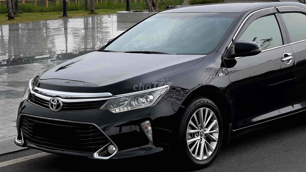 Toyota Camry sản xuất 2018 2.5Q