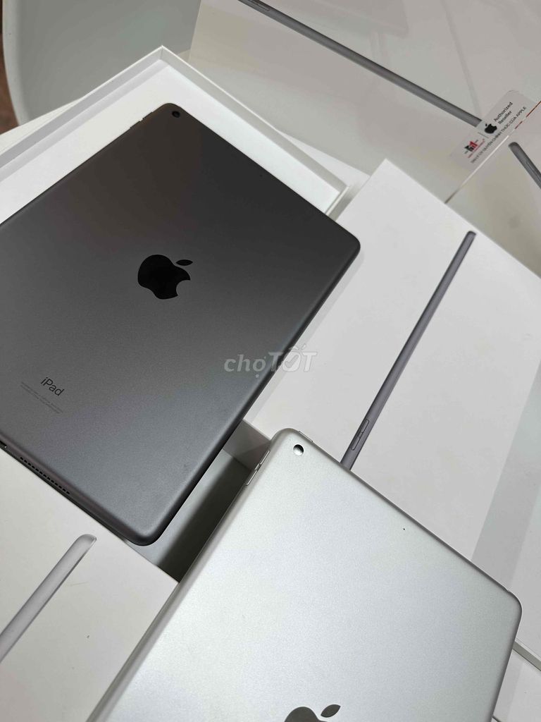 iPad Gen 9 99% và New seal có sẳn tại TÂN iStore