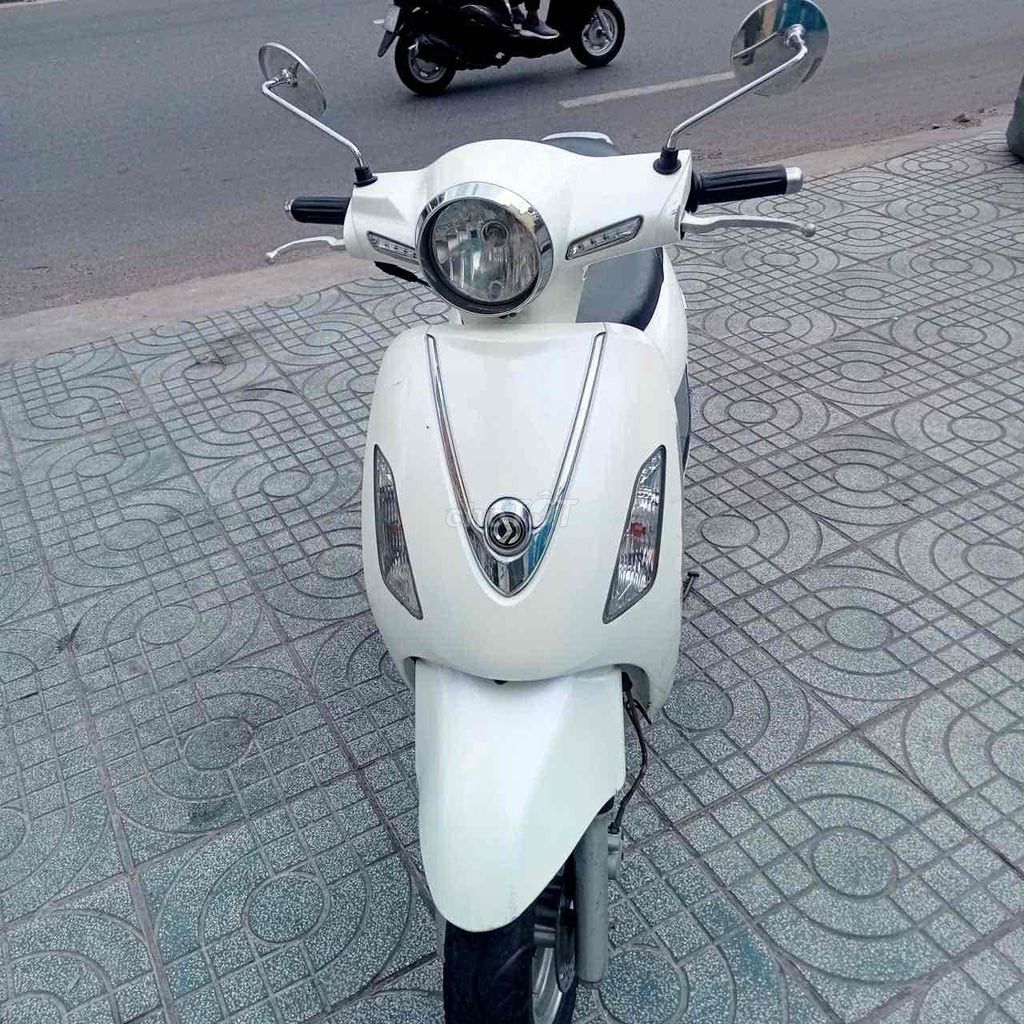 xe attila elyzabet đi làm đi chơi còn đep cần bán. Mua bán Xe máy tại Quận Phú Nhuận Tp Hồ Chí Minh được đăng bởi tung lam hình 3