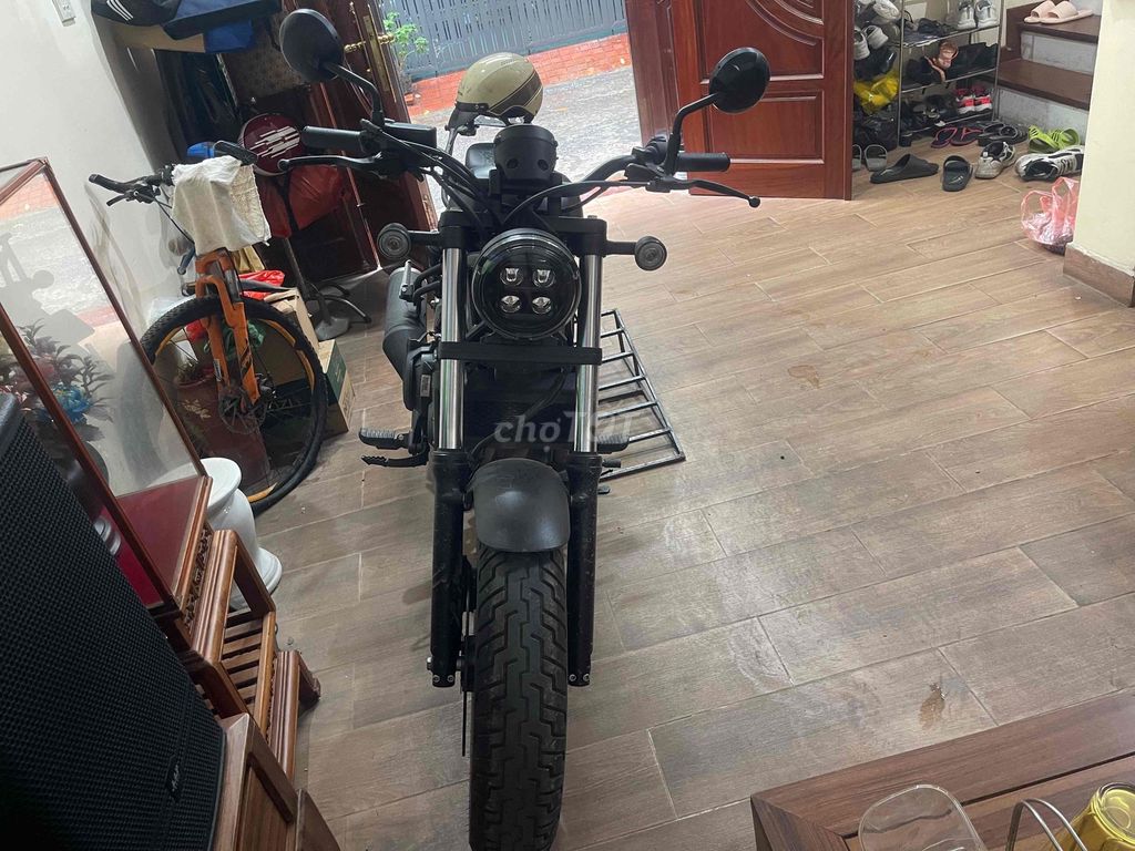 Хонда Ребел 500 2024 черная 3000 км