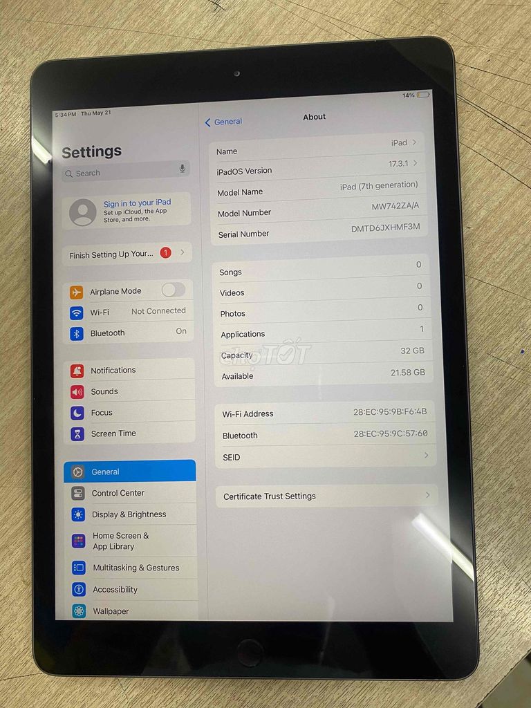Apple iPad Gen 7 32GB Wifi Xám. Mua bán Máy tính bảng tại Quận 12 Tp Hồ Chí Minh được đăng bởi REDCARE hình 1