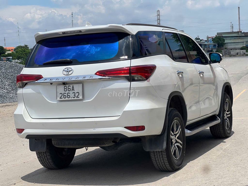 Fortuner 2023 dầu tự động 01 cầu xe còn cứng ngắt. Mua bán Ô tô tại Quận Gò Vấp Tp Hồ Chí Minh được đăng bởi Phan Trung Quân hình 3