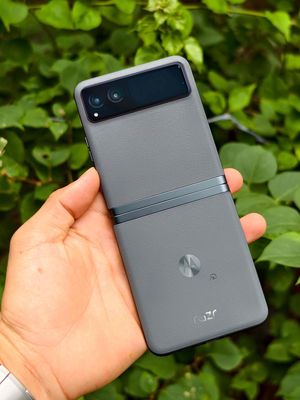 Motorola Razr 40S 5G quốc tế 8/256 mỏng đẹp êm. Mua bán Điện thoại tại Quận Bình Tân Tp Hồ Chí Minh được đăng bởi Triệu Phúc