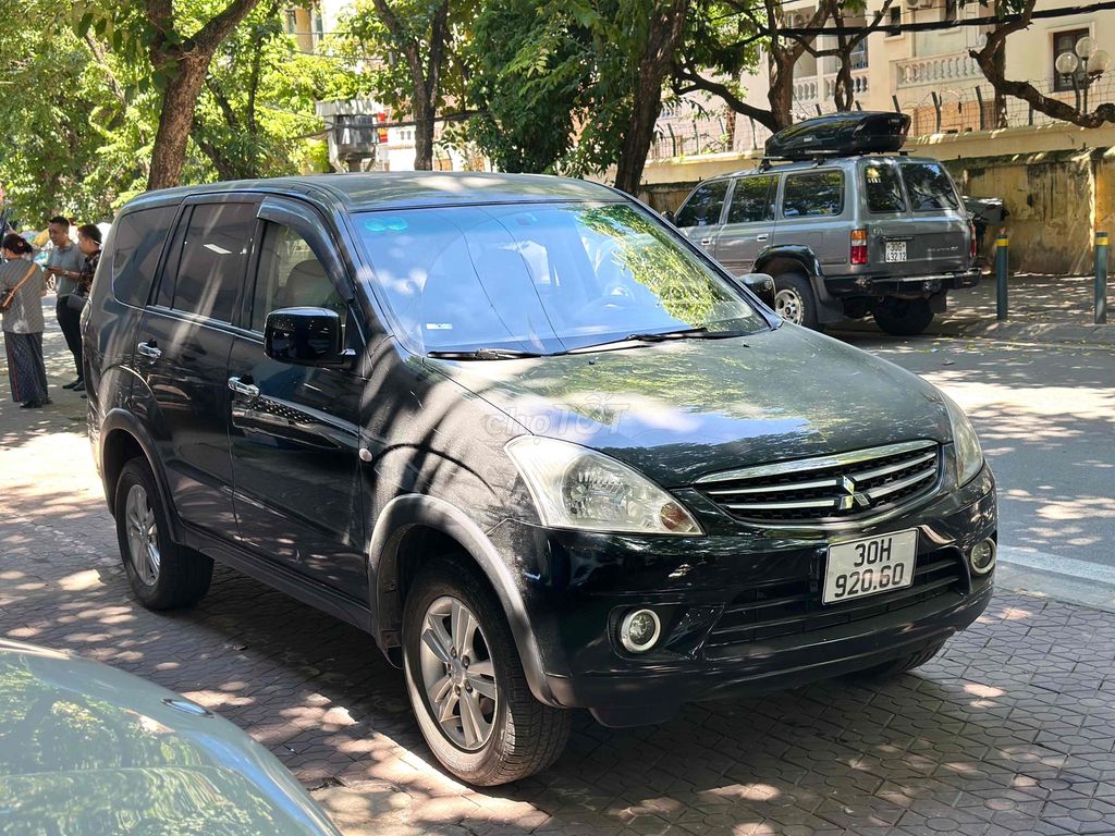 mitsubishi Zinger 2009 2.4MT Đen 7 Chỗ Siêu Mới. Mua bán Ô tô tại Quận Cầu Giấy Hà Nội được đăng bởi Vũ Kiên hình 3