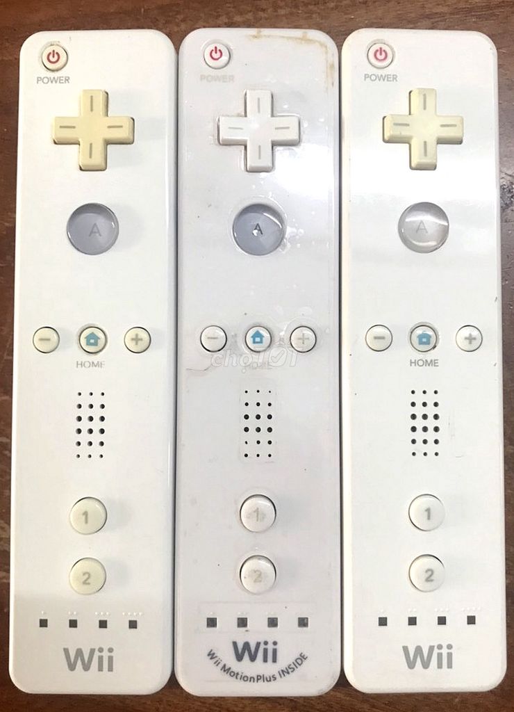 Tay Wii Remote, hàng theo máy