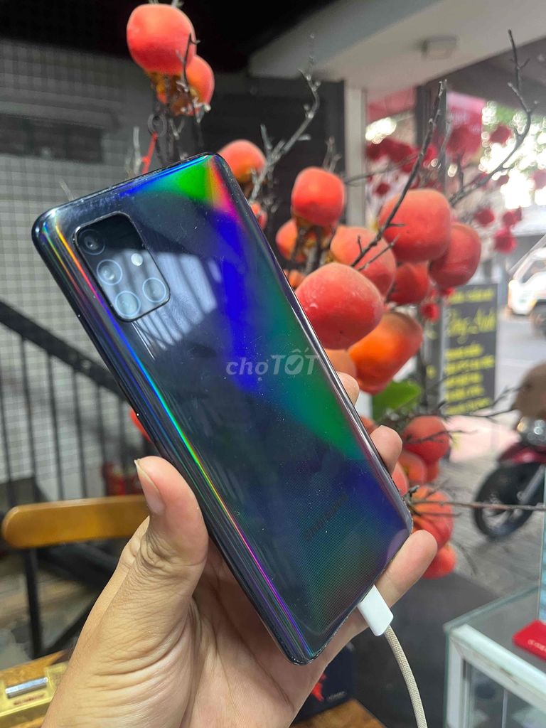 Samsung A51, màn sọc mực như ảnh