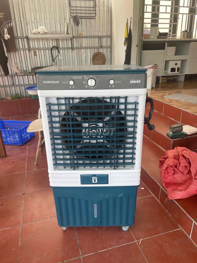 Quạt hơi nước Daikiosan Trắng. Mua bán Quạt tại Thành phố Nha Trang Khánh Hòa được đăng bởi Hoàn hình 1