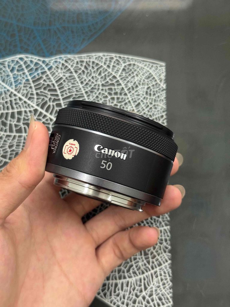 Ống kính Canon RF 50 F1.8 STM Đen Đã sử dụng. Mua bán Máy ảnh, Máy quay tại Quận Liên Chiểu Đà Nẵng được đăng bởi Sáng Phan Văn hình 1