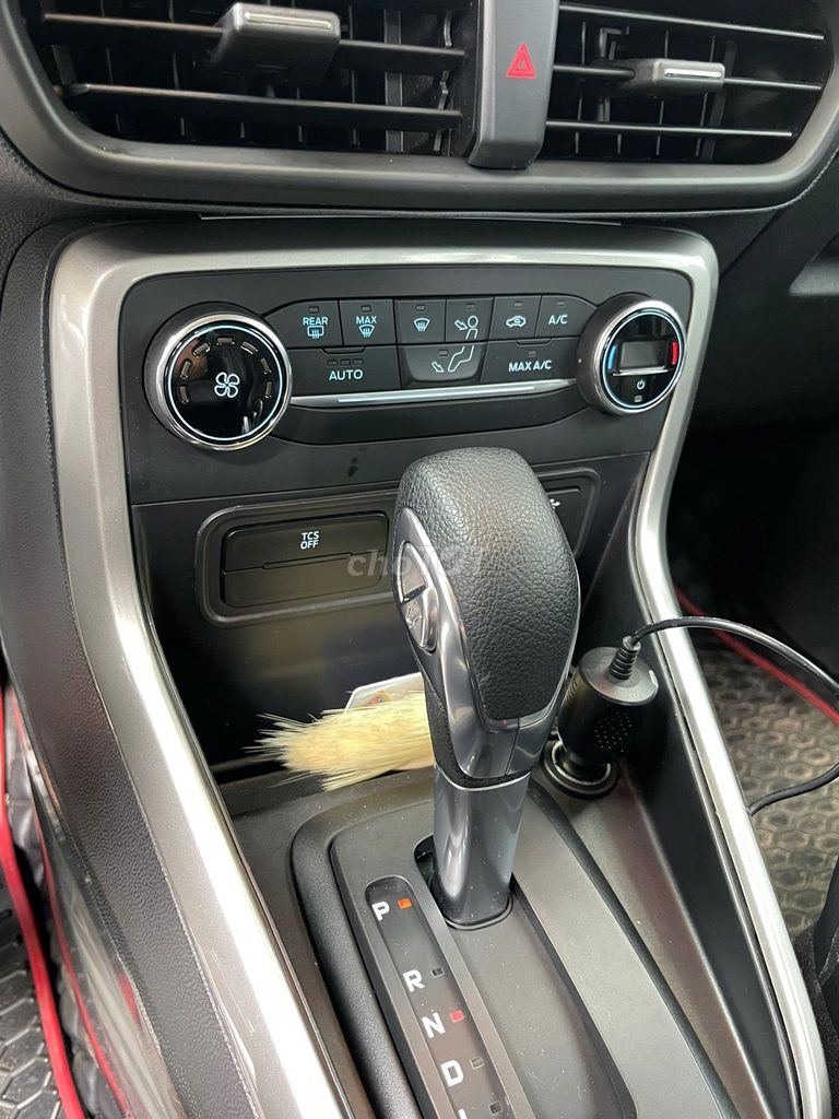 Ford EcoSport 2020 Titanium 1.5L AT - 54999 km. Mua bán Ô tô tại Quận 3 Tp Hồ Chí Minh được đăng bởi Hải Phương Anh hình 5