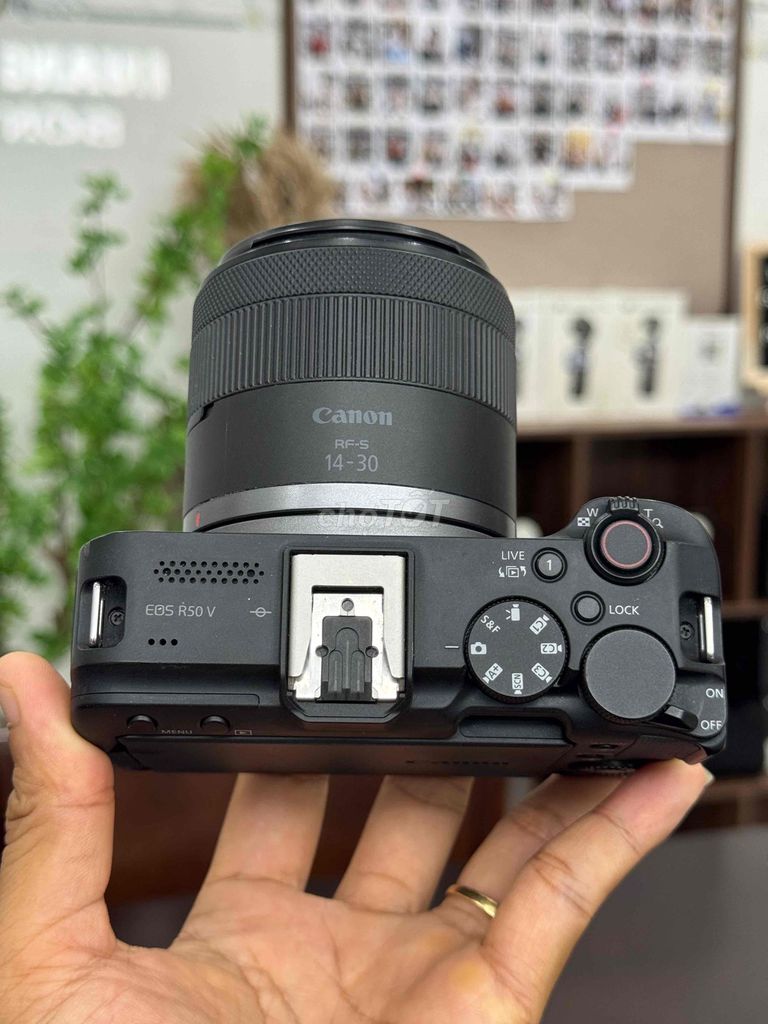Máy ảnh Canon R50V Đen RF-S 14-30mm. Mua bán Máy ảnh, Máy quay tại Thành phố Phan Thiết Bình Thuận được đăng bởi Quang Trường hình 1
