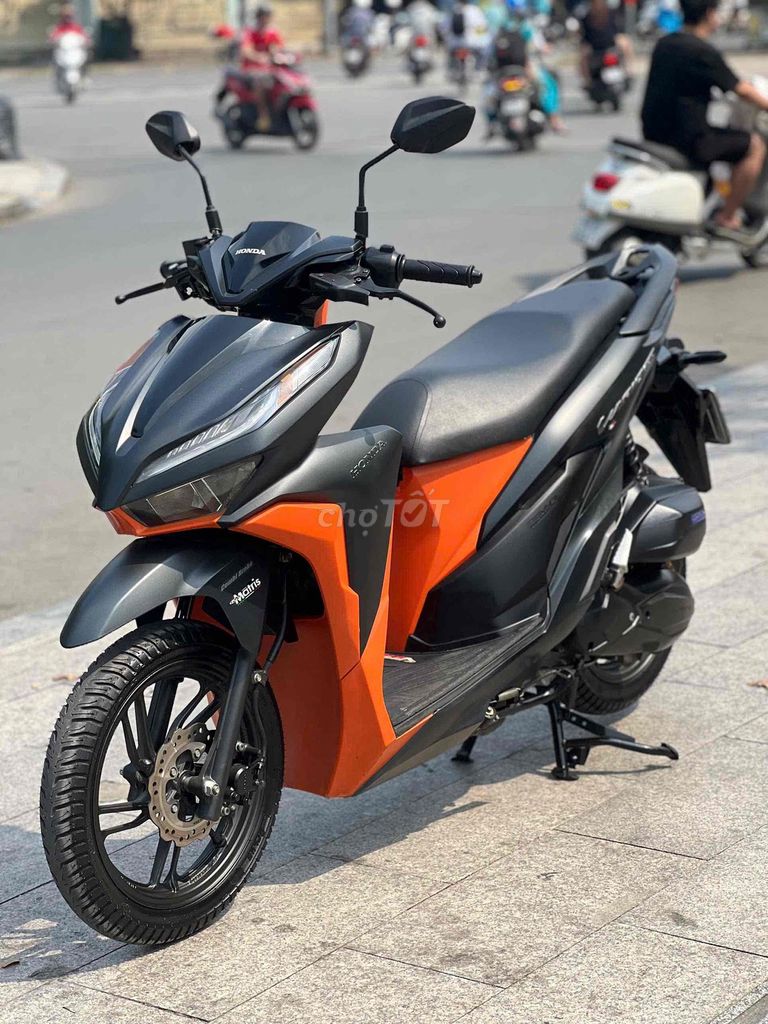 Honda Vario 150 2021 Đen Cam. Mua bán Xe máy tại Quận 11 Tp Hồ Chí Minh được đăng bởi Hưng Từ hình 2