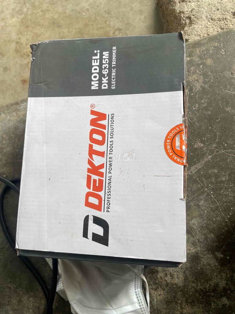 Máy phay gỗ cầm tay Dekton DK-635M Mới. Mua bán Đồ chuyên dụng, Giống nuôi trồng tại Thành phố Huế Thừa Thiên Huế được đăng bởi phong hình 1
