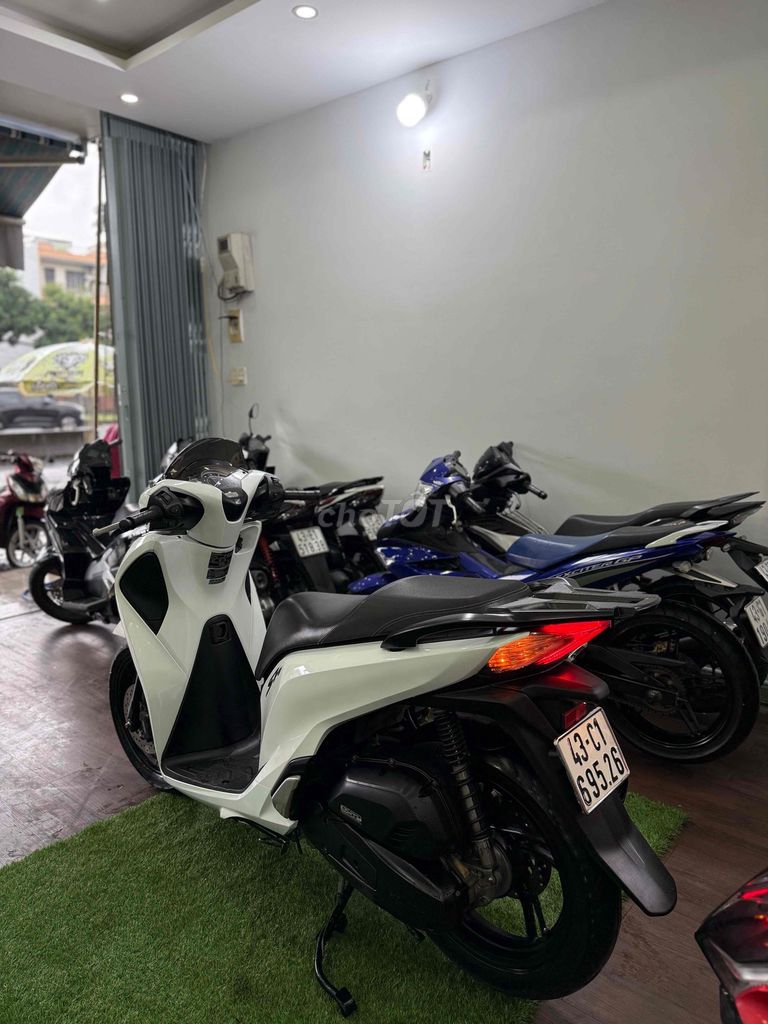 Bán SH 125i dk 2018 biển số 43C1-695.26. Mua bán Xe máy tại Quận Sơn Trà Đà Nẵng được đăng bởi Huan Motor hình 4