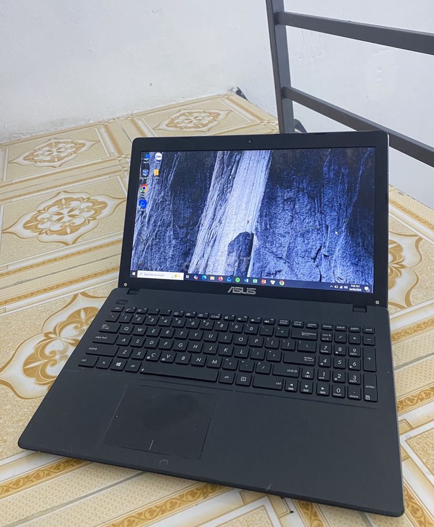 Laptop Asus X552L Đen. Mua bán Laptop tại Thành phố Thuận An Bình Dương được đăng bởi DUY PHAM hình 1