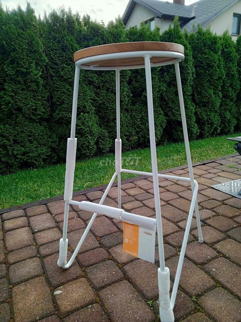 ghế chân sắt mặt gỗ xuất Châu Âu tồn kho bán rẻ. Mua bán Bàn ghế tại Quận 12 Tp Hồ Chí Minh được đăng bởi Nguyên Phát hình 1