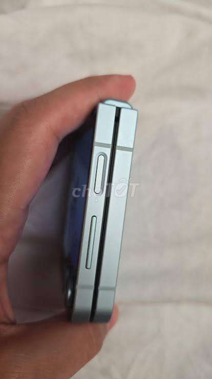 Samsung Z Flip 6 Titan. Mua bán Điện thoại tại Quận Hoàng Mai Hà Nội được đăng bởi HUY TRINH NGUYEN hình 1