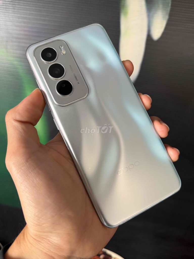 OPPO RENO 12 5G ram 12+4 bộ nhớ 512Gb. Mua bán Điện thoại tại Thành phố Long Xuyên An Giang được đăng bởi Khải hình 1