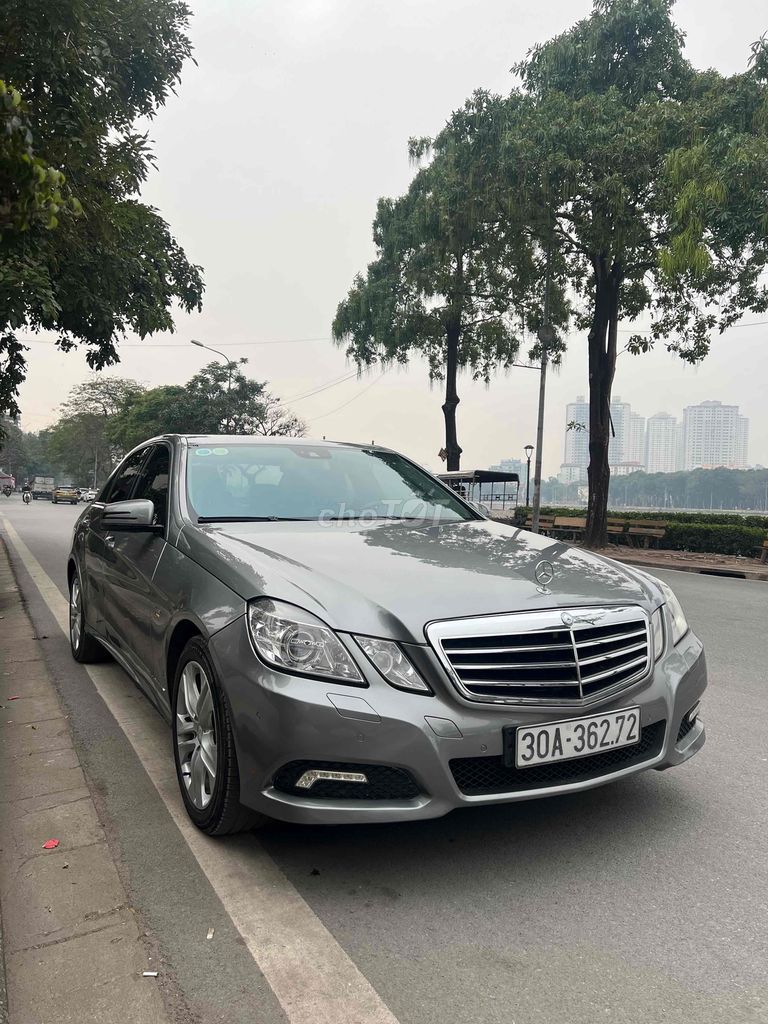 Mercedes Benz E Class 2010 E250 - 150000 km. Mua bán Ô tô tại Quận Hoàng Mai Hà Nội được đăng bởi Trí Nhân hình 2