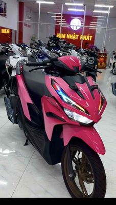 Honda Vario màu Hồng Xanh