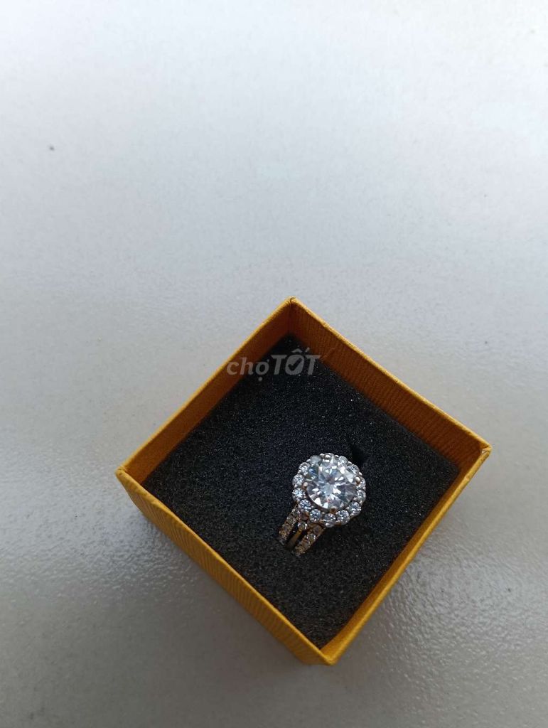 Nhẫn Nữ Bạc 925 Đá CZ Bạc. Mua bán Phụ kiện thời trang khác tại Thành phố Thủ Đức Tp Hồ Chí Minh được đăng bởi Hiền hình 1