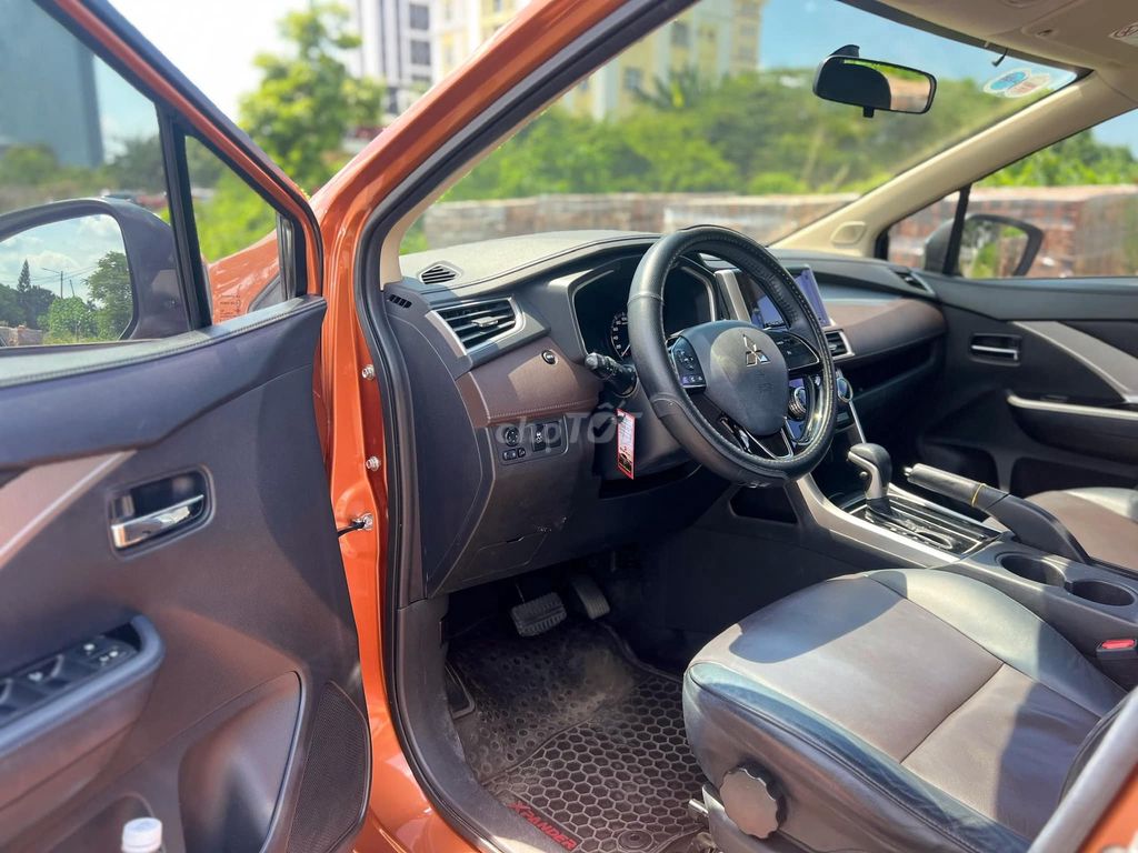 Mitsubishi Xpander Cross 2020 màu cam 7 chỗ. Mua bán Ô tô tại Quận 12 Tp Hồ Chí Minh được đăng bởi Quang hình 9