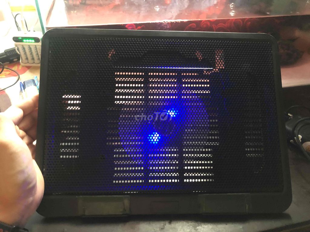 Đế tản nhiệt Laptop 1 quạt Đen. Mua bán Phụ kiện (Màn hình, Chuột...) tại Quận Hải Châu Đà Nẵng được đăng bởi Nam Sơn hình 1