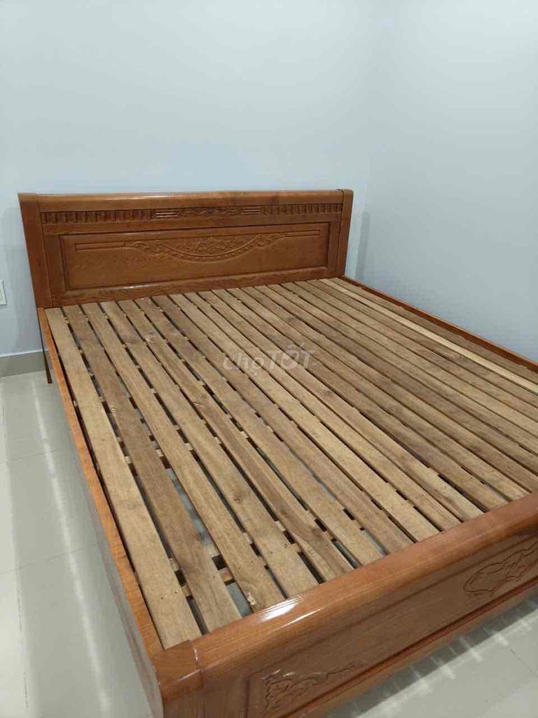 Giường ngủ Gỗ Nâu Đơn giản (1m8x2m). Mua bán Giường, chăn ga gối nệm tại Huyện Bến Lức Long An được đăng bởi Chí Trung hình 1