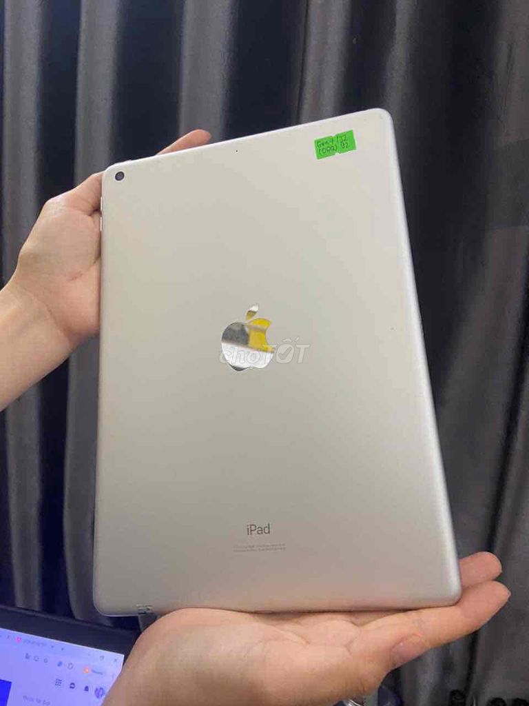 Apple iPad Gen 7 32GB Trắng. Mua bán Máy tính bảng tại Quận Hải Châu Đà Nẵng được đăng bởi CHUYÊN SỈ LẺ ĐIỆN THOẠI  hình 1