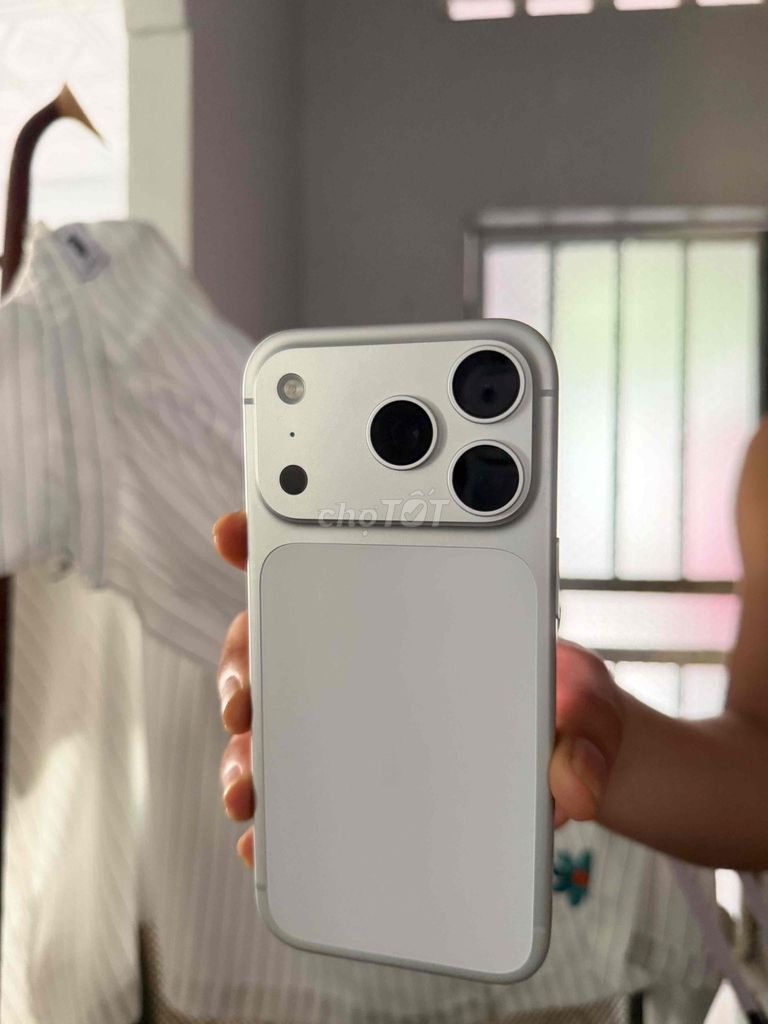 iPhone 17 Pro 256GB Bạc Như mới. Mua bán Điện thoại tại Quận Gò Vấp Tp Hồ Chí Minh được đăng bởi Khoa Dương hình 1