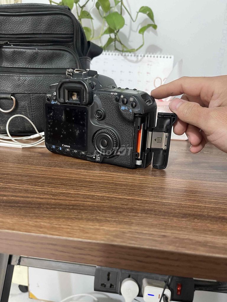 Máy ảnh Canon EOS 50D Đen Thanh lý. Mua bán Máy ảnh, Máy quay tại Quận Bắc Từ Liêm Hà Nội được đăng bởi hạt cát đơn sơ hình 1