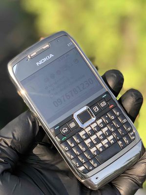 Nokia E71 xám, chắc tay đẹp cận new