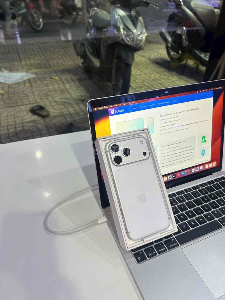 iPhone 17 Pro Max 512GB Trắng pin 100%. Mua bán Điện thoại tại Quận 3 Tp Hồ Chí Minh được đăng bởi Nam Á Mobile hình 1