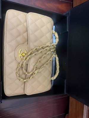 Túi Chanel màu vàng