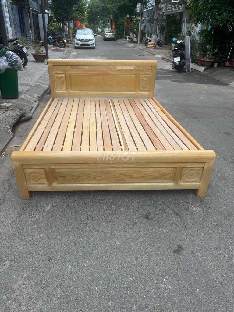 Giường gỗ sồi Nga 1600x2000mm Độ mới cao. Mua bán Giường, chăn ga gối nệm tại Quận Liên Chiểu Đà Nẵng được đăng bởi hoàng vỹ hình 1
